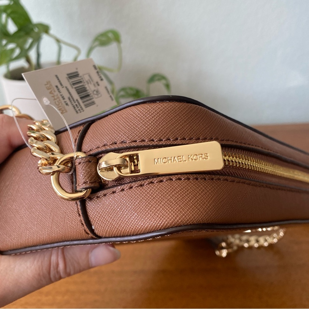 ♦️SOLD♦️ Michael Kors Large Leather Jet Set Item East West Crossbody Brown - Picture 11 of 15